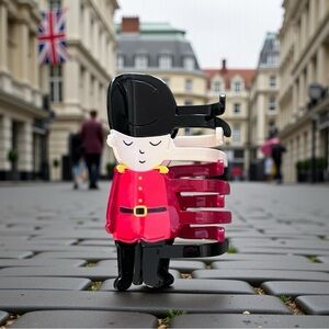 Beefeater British UK Black Red Soldier England Glossy 4" Lobster Claw Hair Clip